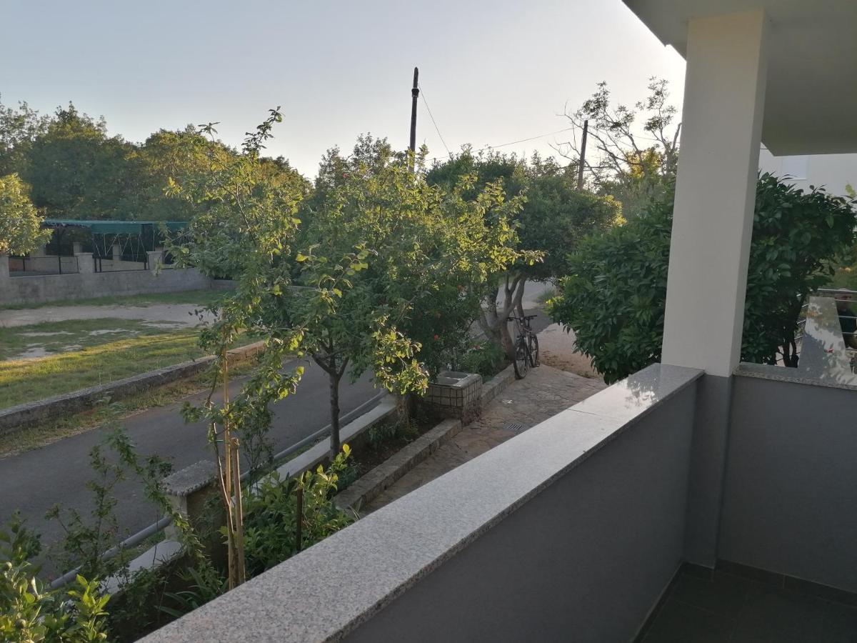 Apartments Lota Стариград-Пакленица Екстериор снимка