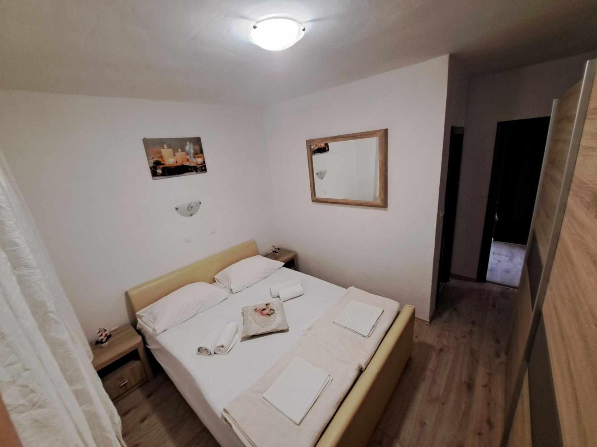 Apartments Lota Стариград-Пакленица Екстериор снимка